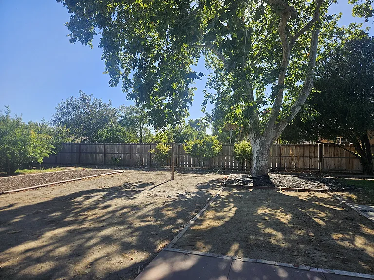 113 Central St — Photo 3