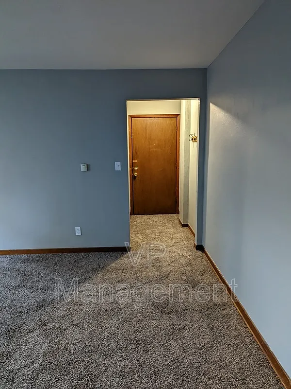 1 bed, 1.0 bath, $680 — Photo 2