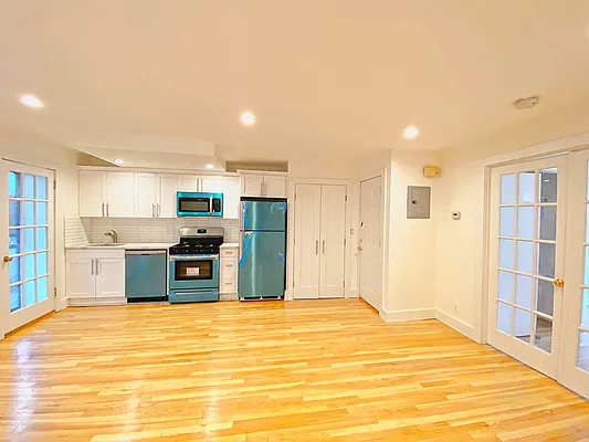 Rented by Douglas Elliman | media 26