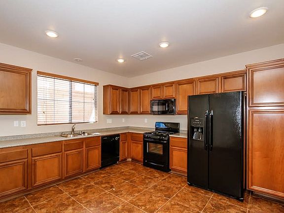 5th image of 7187 Mineral Park Ave