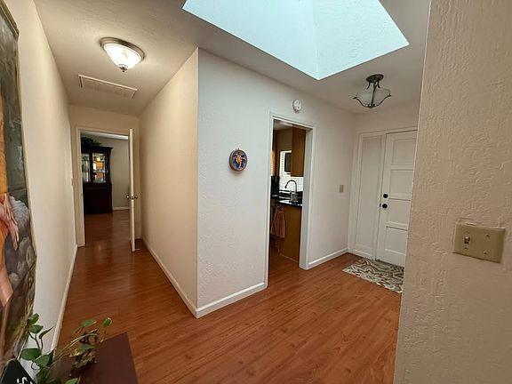 5th image of 4353 Forestwood Dr #B