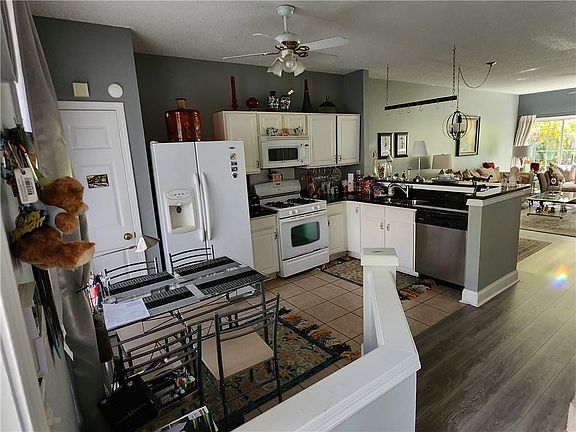 2nd image of 242 Buckland Dr