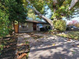 916 Kenyon St, Medford, OR