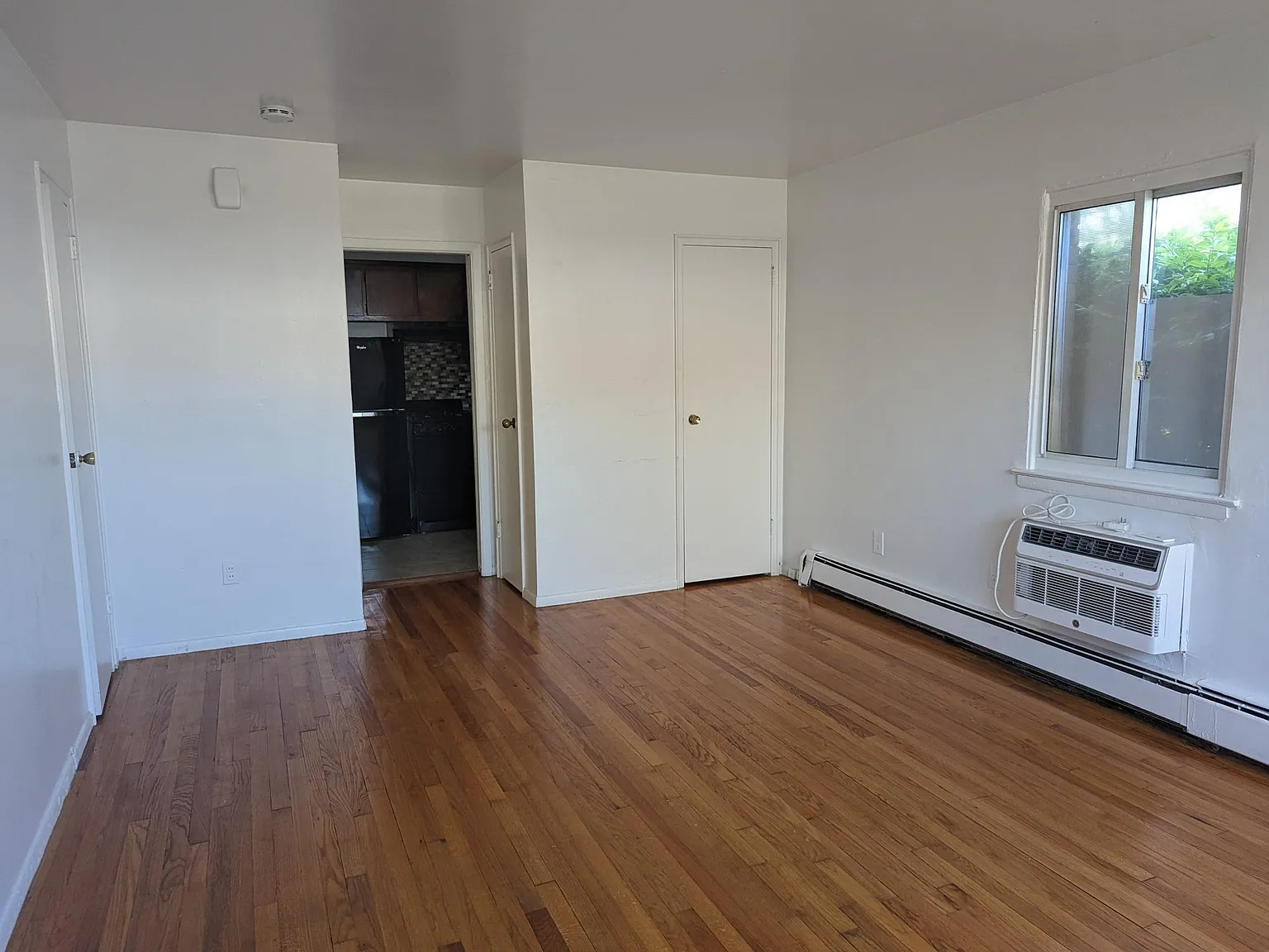 Studio, $1,595 — Photo 4