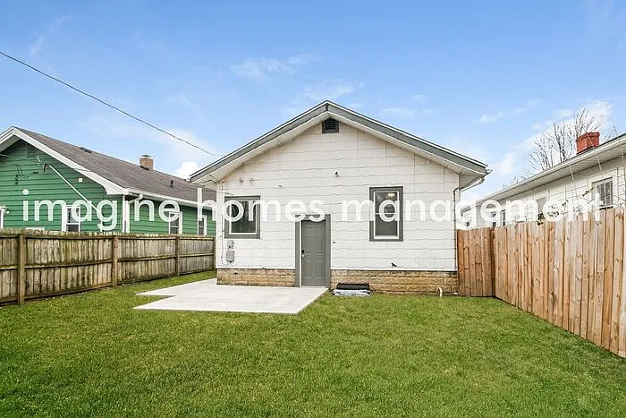 915 N Gray St — Photo 12