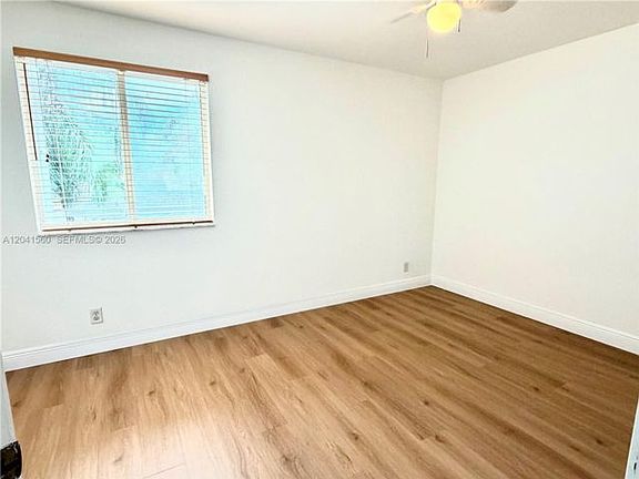 5th image of 2560 Cordoba Bnd