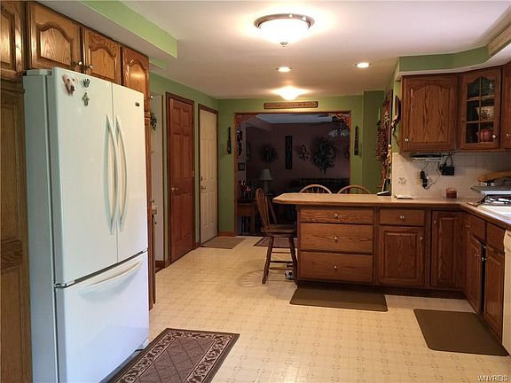 2nd image of 8032 Kathryn Dr