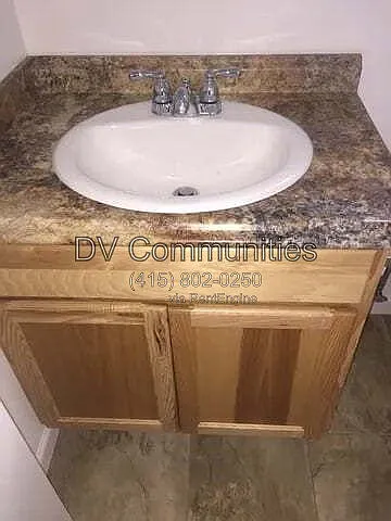 101 N 10th St #13 — Photo 25