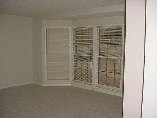4th image of 2402 KINGS HWY