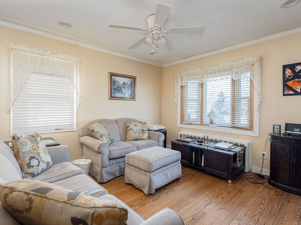 45 Washington Ave, West Sayville, NY 11796 MLS 3378294 Zillow