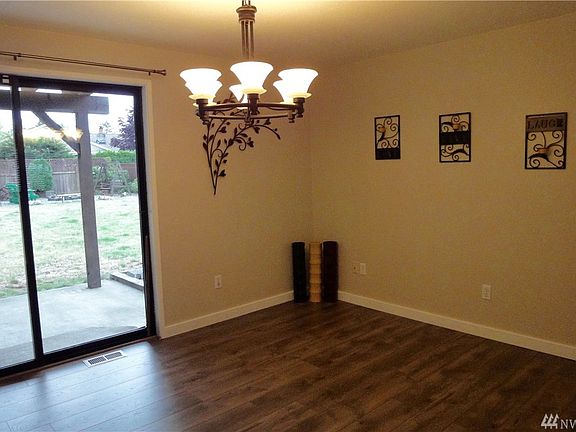 5th image of 11920 152nd Street Ct E