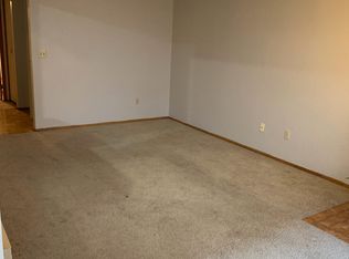 300 SW 155th St APT 104, Burien, WA 98166