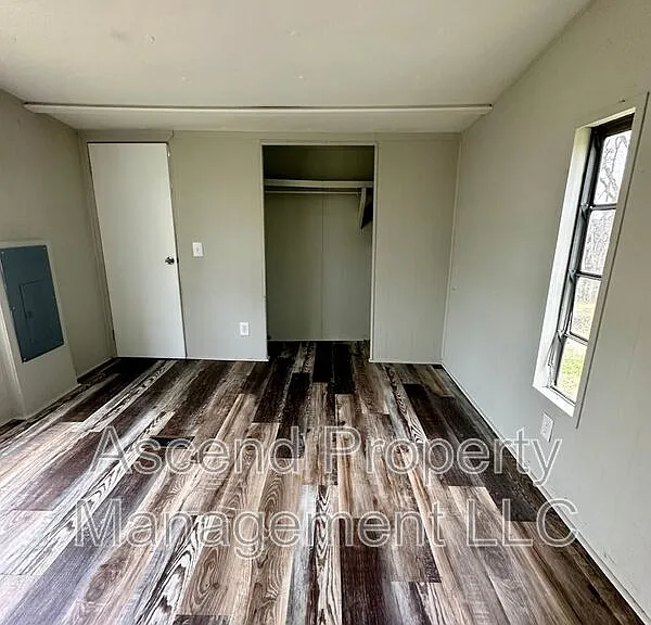 1931 Wilkes Ave — Photo 8