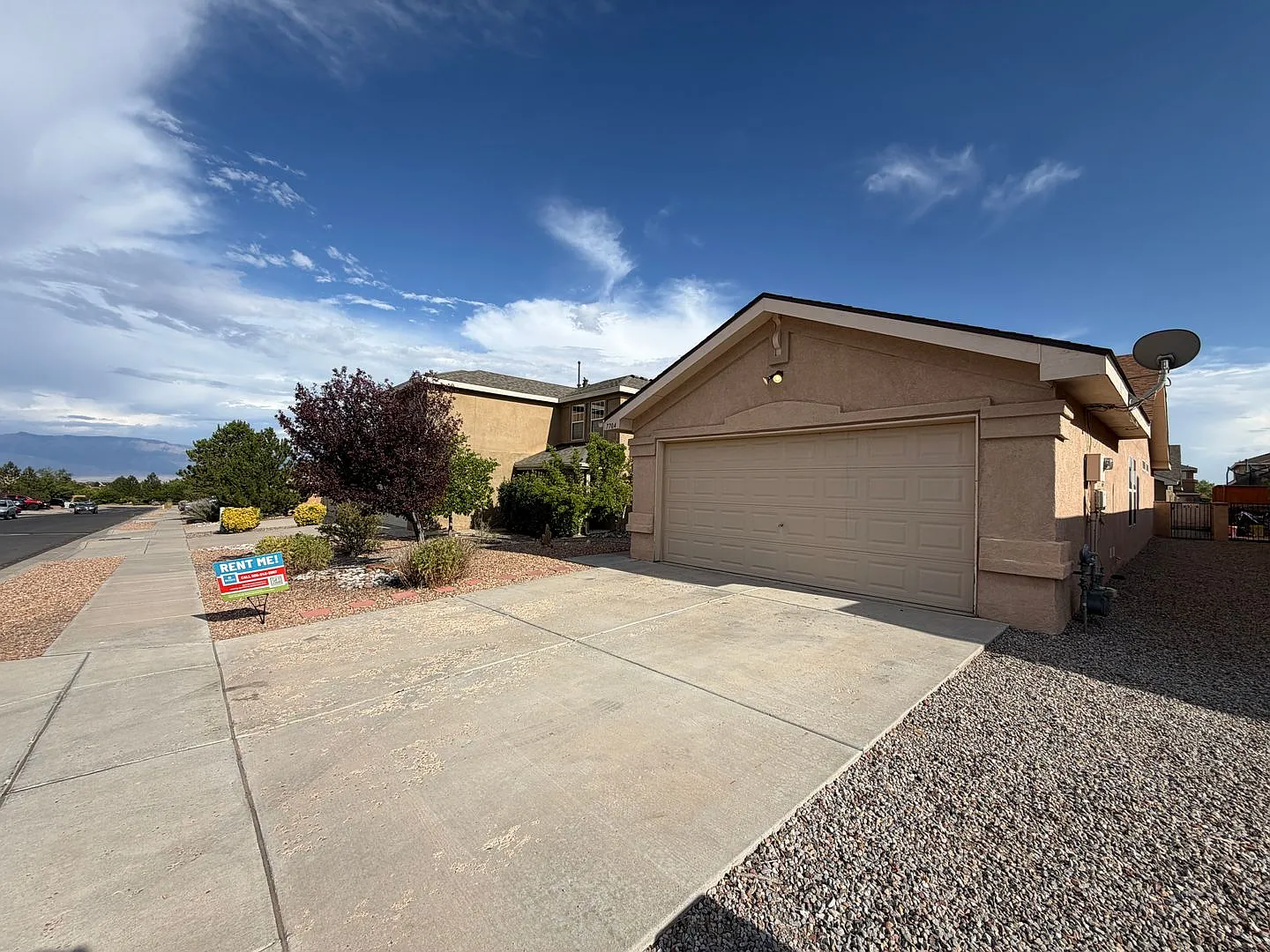 3 Bedroom Single Story Home Available Near Rainbow Blvd NW & Irving Blvd NW! — Photo 2