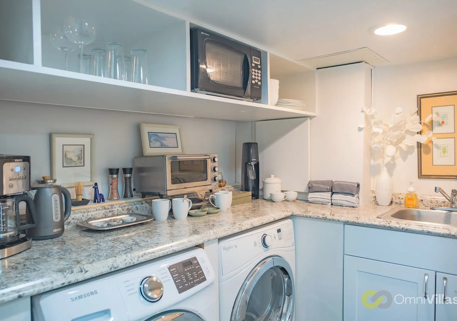 Gorgeous 1 Bedroom Space Close to Woodland Park — Photo 3