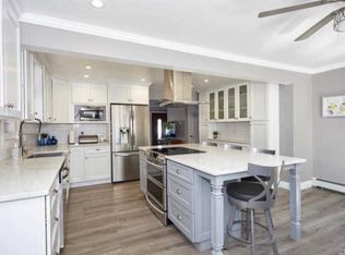2266 Oxford St, East Meadow, NY 11554