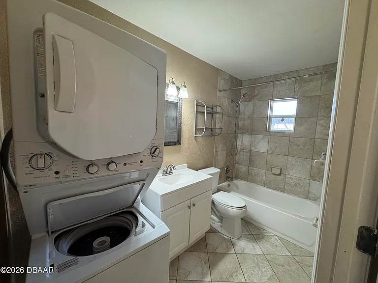 319 Cavanah Dr #B — Photo 11