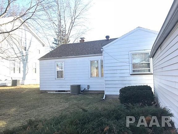 4th image of 1001 W Florence Ave