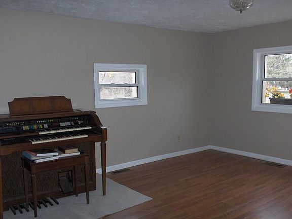 4th image of 7408 Africa Rd