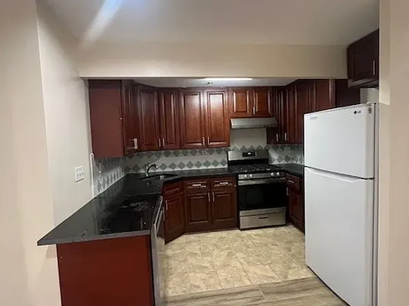 1658 Sterling Place image 1 of 4