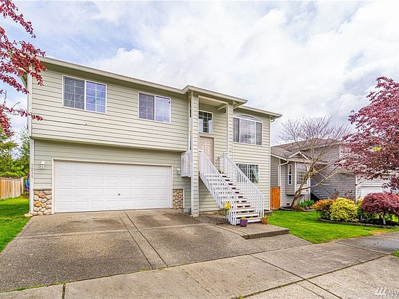 2nd image of 7211 38th St NE