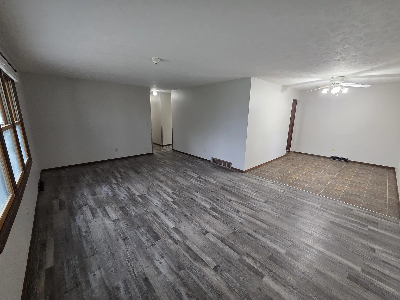 4 bed, 2196 sqft, $2,600 — Photo 4