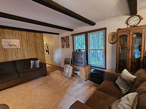 3rd image of 3020 Cedar Rd