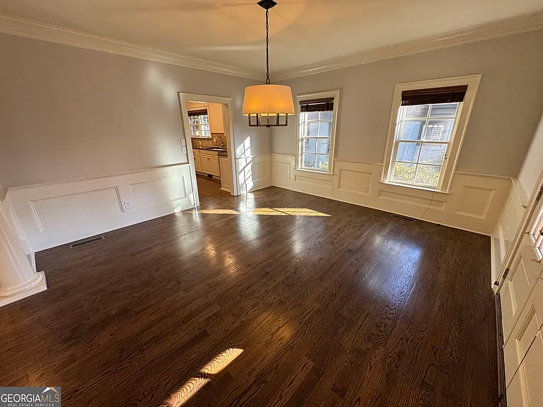 1092 McLynn Ave NE — Photo 8