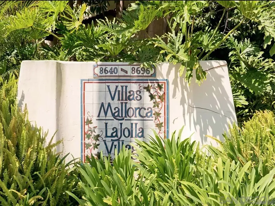 8672 Villa La Jolla Dr #4