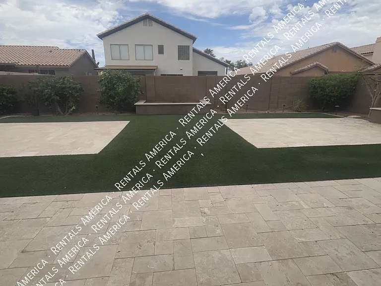 4616 E Summerhaven Dr — Photo 4