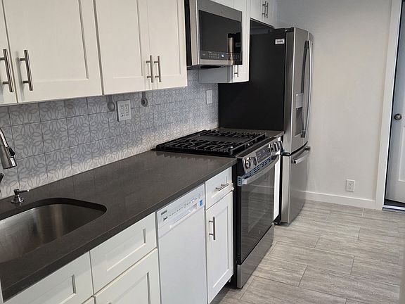4th image of 103 Ainslie St APT 2