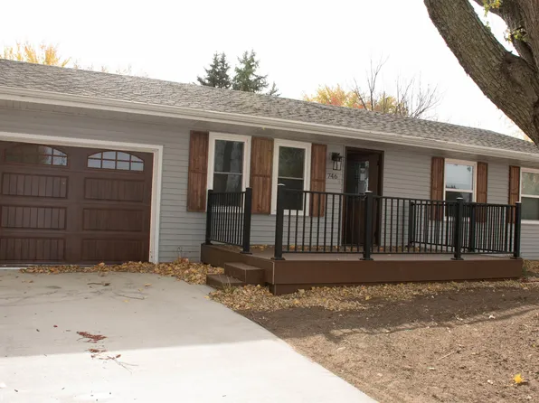 746 Granada Rd, Carroll, IA 51401