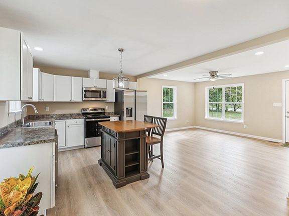 4th image of 1297 Buncombe Rd