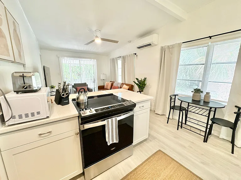 PHA (4073 Springs Ln) — Photo 6