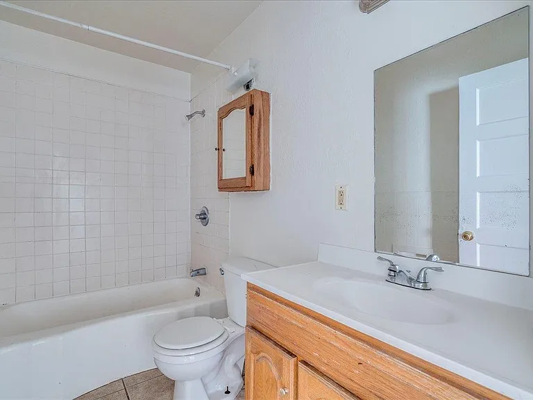 1119 N Lbj Dr — Photo 19