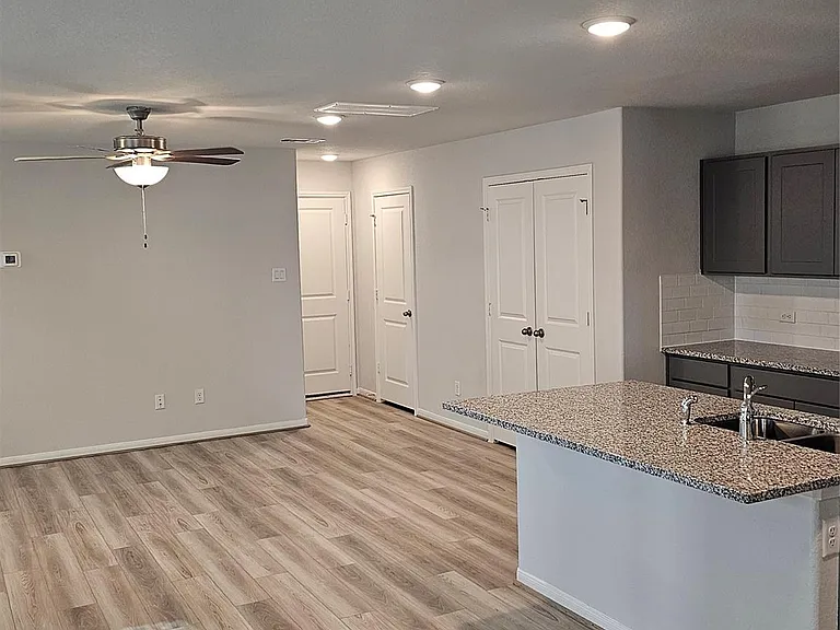5207 Shallowhurst Ln — Photo 8