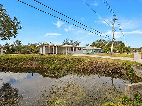 3rd image of 3426 Desoto Rd