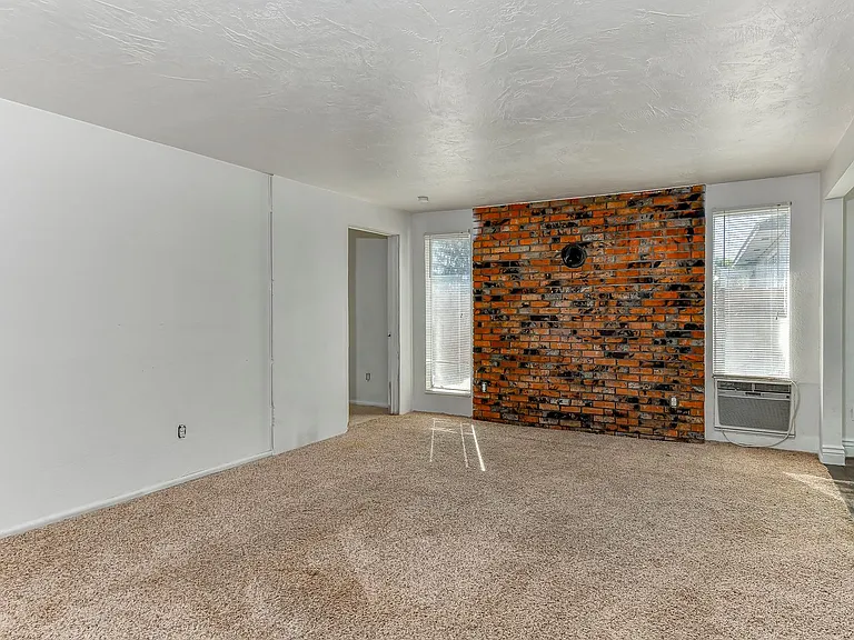 3822 S Upland Ave — Photo 8