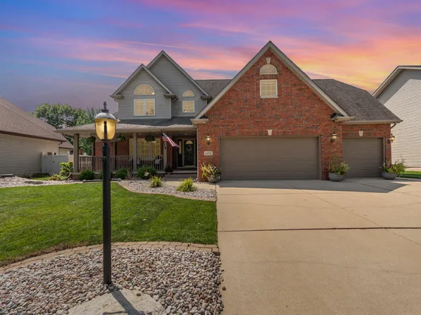 1492 Knighthood Dr, Dyer, IN 46311