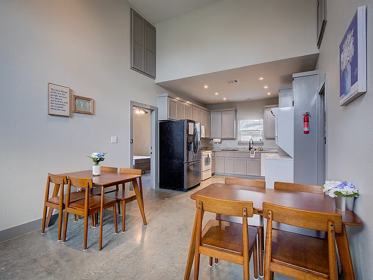 604 Maple St #2 — Photo 12