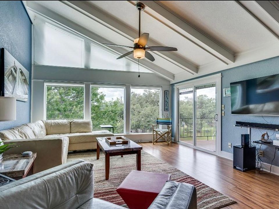 1st image of 806 Highcrest Dr APT 17