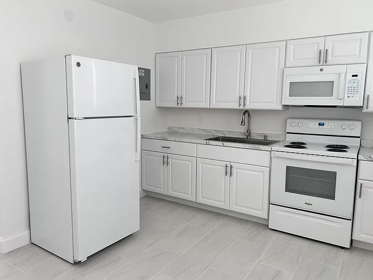 630 Prosperity Farms Rd #2 — Photo 6