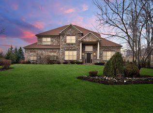 33 Birch Hill Dr #L17, Waverly Township, PA 18411
