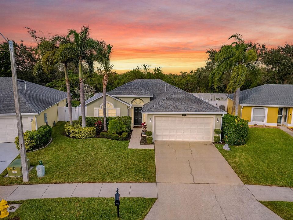 1st image of 4656 Four Lakes Dr