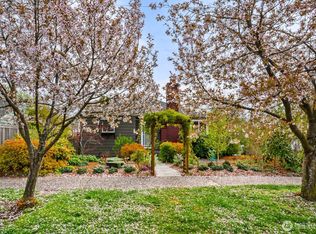 8656 13th Ave SW, Seattle, WA 98106