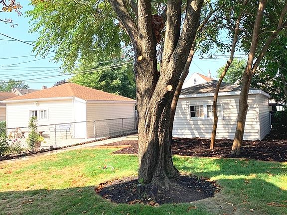 5th image of 4614 S Kedvale Ave