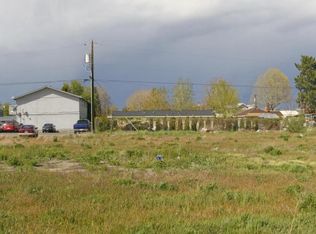 719 W Ruby St, Pasco, WA 99301