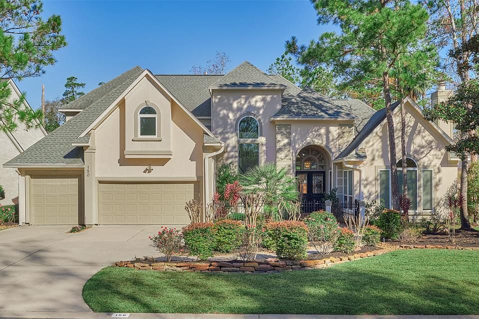 Welcome home to 150 Capstone Circle, The Woodlands! A gorgeous home built by the highly respected builder Meyer Leigh!