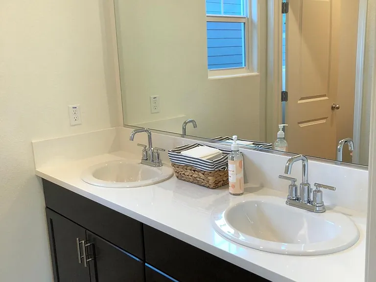 1217 Rojo St #4 — Photo 9
