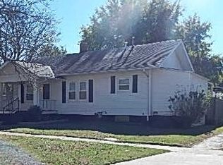 821 E 6th Ave, Winfield, KS 67156